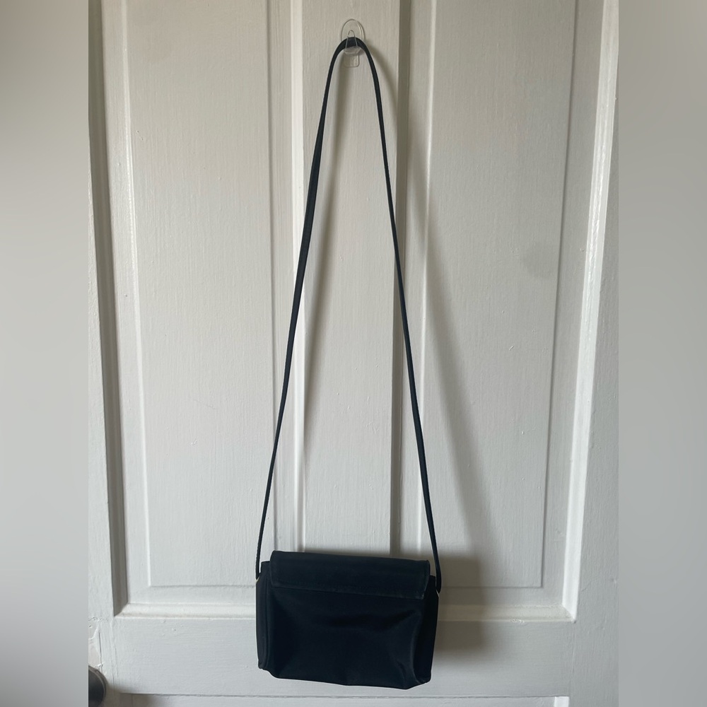 Black Women's Crossbody Bag - Classic Minimalist Style
